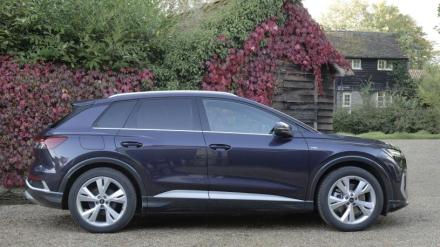 Audi Q4 150kW 40 63kWh S Line 5dr Auto [Leather]
